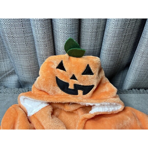 Kids Halloween Orange Hooded Bathrobe - Picture 2 of 8